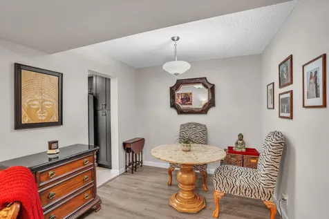 3524 Via Poinciana Lake Worth FL 33467