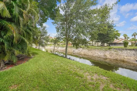 3524 Via Poinciana Lake Worth FL 33467
