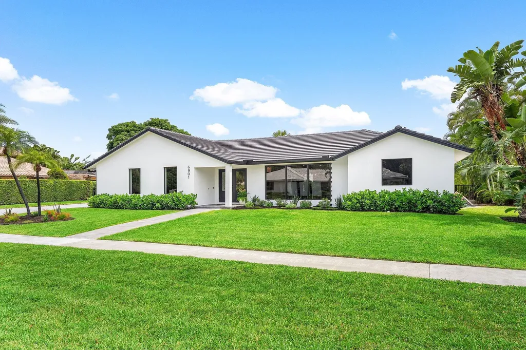 6901 Giralda Circle Boca Raton FL 33433