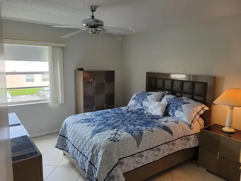 662 Burgundy Delray Beach FL 33484