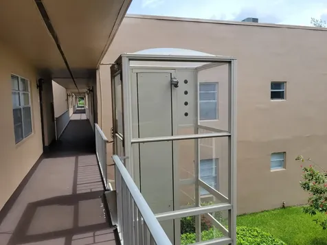662 Burgundy Delray Beach FL 33484