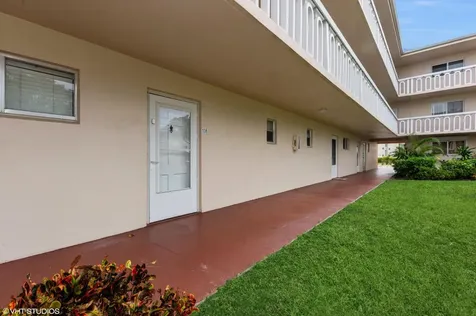 2581 N Garden 108 Drive Lake Worth FL 33461