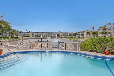 2581 N Garden 108 Drive Lake Worth FL 33461