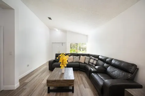 370 Sw 203rd Avenue Pembroke Pines FL 33029