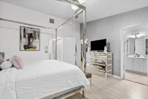 8333 Via Leonessa Boca Raton FL 33433