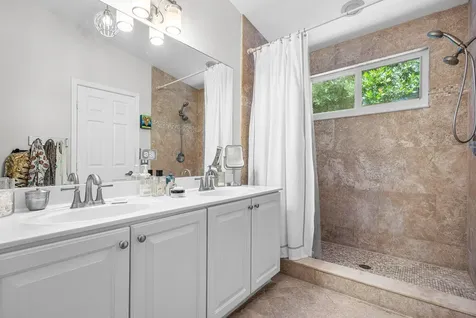 8333 Via Leonessa Boca Raton FL 33433