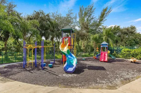 8333 Via Leonessa Boca Raton FL 33433