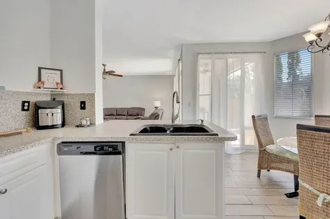 13838 Sw 41 Terrace Miami FL 33175