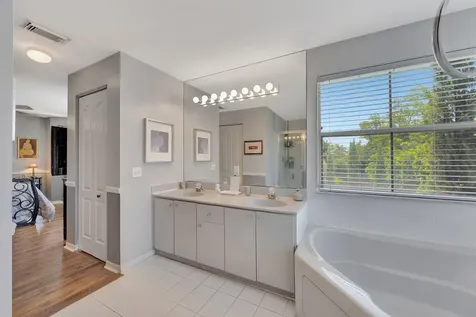 13838 Sw 41 Terrace Miami FL 33175