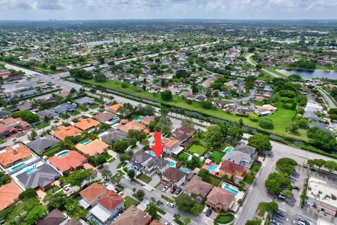 13838 Sw 41 Terrace Miami FL 33175