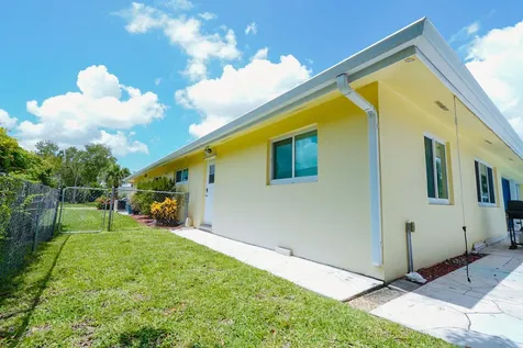 1351 Oaklawn Court Fort Myers FL 33919