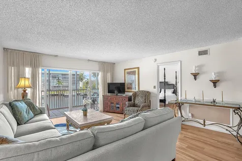1523 E Hillsboro Boulevard Deerfield Beach FL 33441