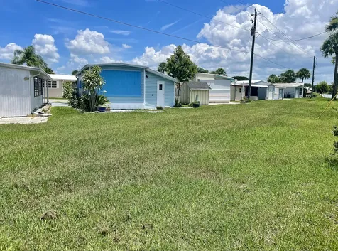 5472 Se 67th Avenue Okeechobee FL 34974