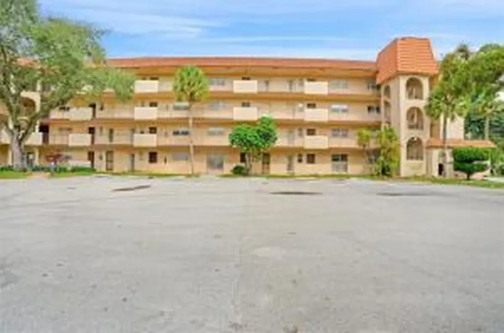 6200 S Falls Circle Drive Lauderhill FL 33319