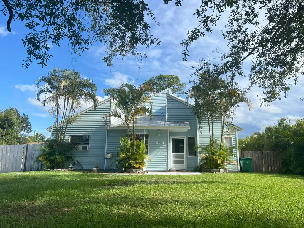 1514 Sw Mercedes Avenue Port Saint Lucie FL 34953