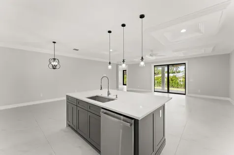 5460 Se Front Avenue Stuart FL 34997