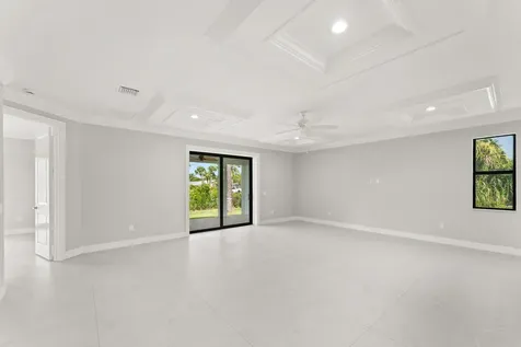 5460 Se Front Avenue Stuart FL 34997