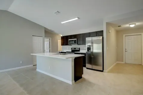 325 Sw Ridgecrest Drive Port Saint Lucie FL 34953