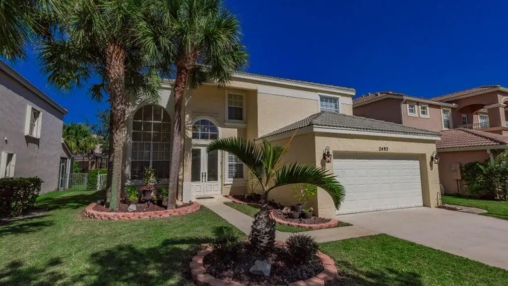 2492 Westmont Lane Royal Palm Beach FL 33411