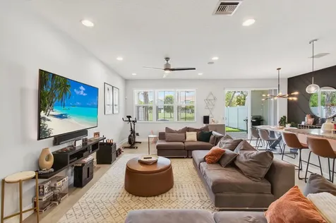 12041 Park Central Royal Palm Beach FL 33411