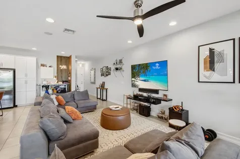 12041 Park Central Royal Palm Beach FL 33411