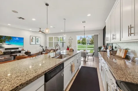 12041 Park Central Royal Palm Beach FL 33411