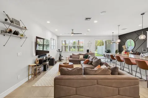 12041 Park Central Royal Palm Beach FL 33411