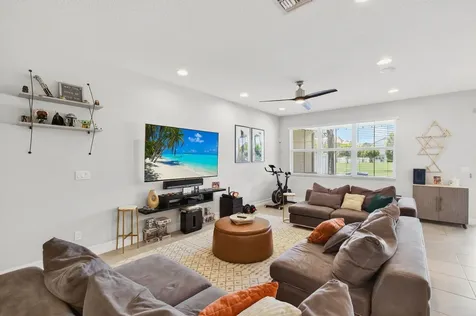 12041 Park Central Royal Palm Beach FL 33411