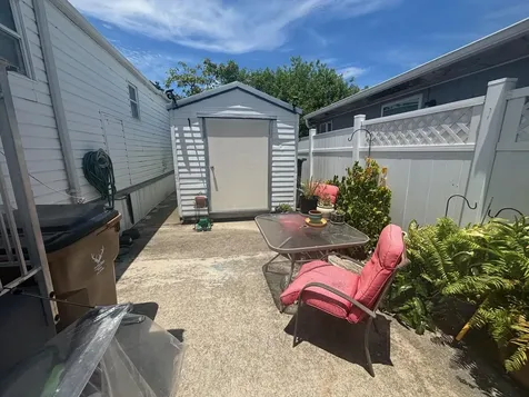 109 Nw 50th Street Deerfield Beach FL 33064
