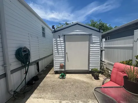 109 Nw 50th Street Deerfield Beach FL 33064