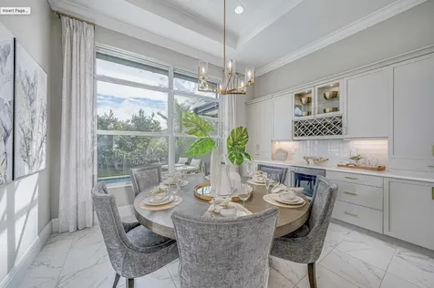 155 Se Bella Strano Port Saint Lucie FL 34984