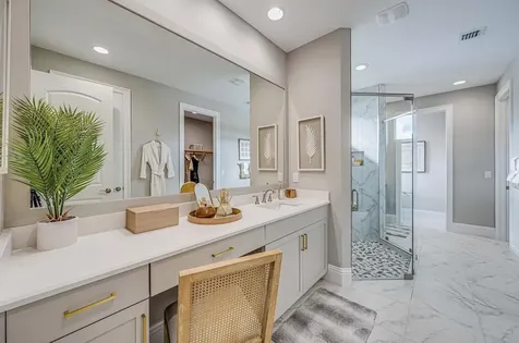 155 Se Bella Strano Port Saint Lucie FL 34984