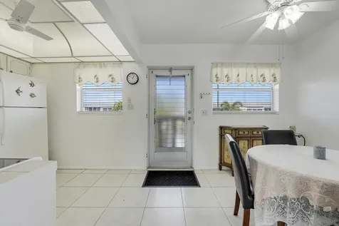 2132 NE 1st Way Boynton Beach FL 33435