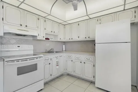 2132 NE 1st Way Boynton Beach FL 33435