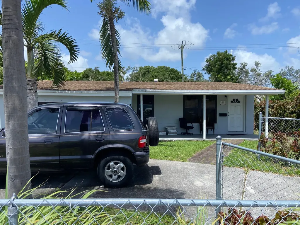 520 Sw 15th Terrace Delray Beach FL 33444