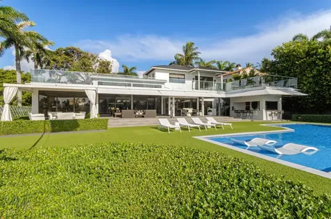 201 Palm Trail Delray Beach FL 33483