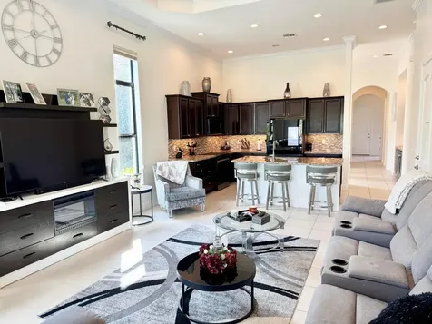320 Se Fascino Circle Port Saint Lucie FL 34984