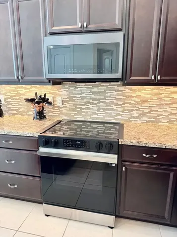 320 Se Fascino Circle Port Saint Lucie FL 34984
