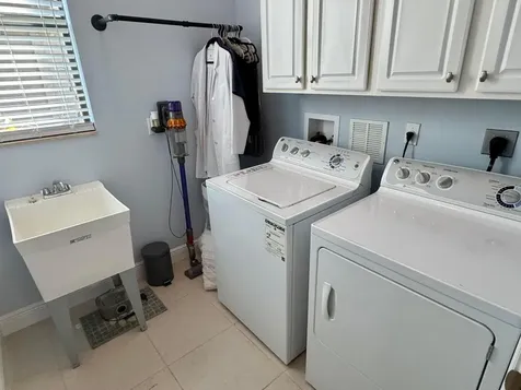 320 Se Fascino Circle Port Saint Lucie FL 34984
