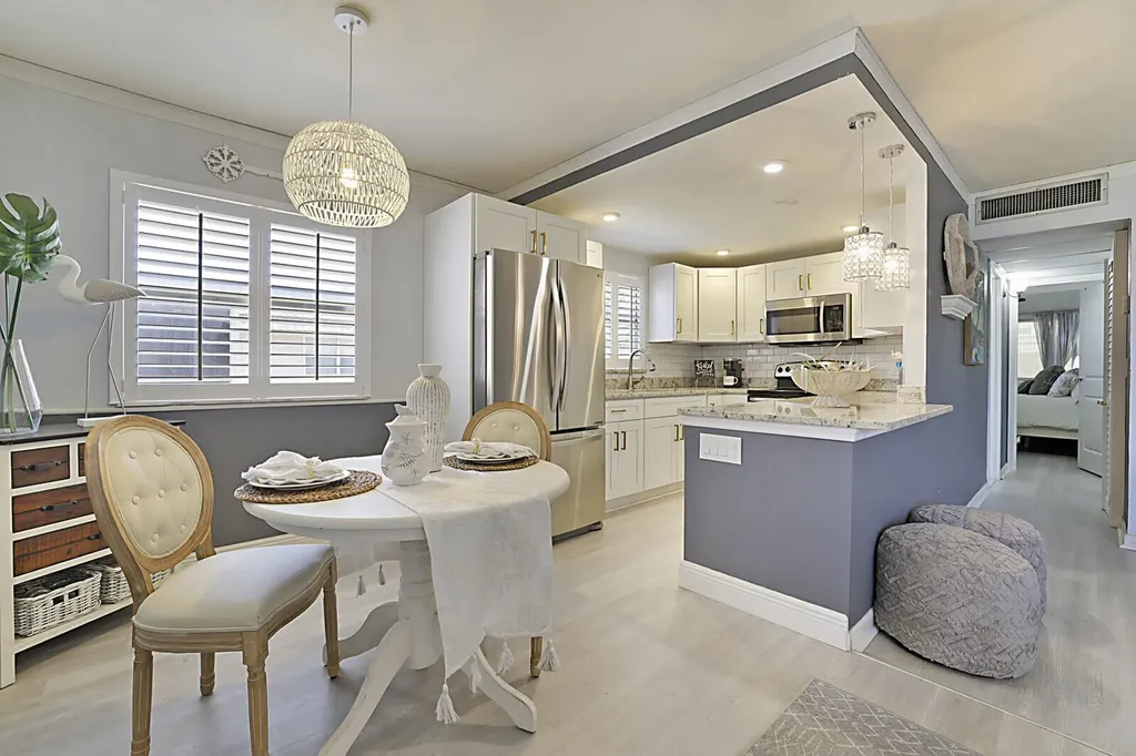 37 Brittany A Delray Beach FL 33446