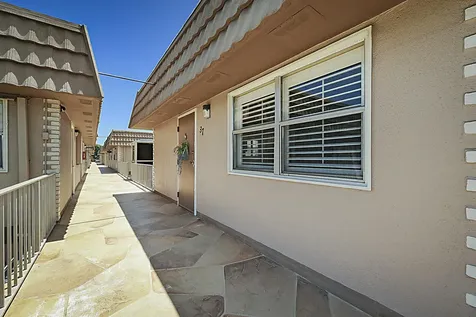 37 Brittany A Delray Beach FL 33446