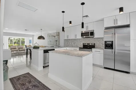 13725 Flora Place, Unit C Delray Beach FL 33484