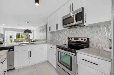 13725 Flora Place, Unit C Delray Beach FL 33484