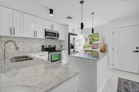 13725 Flora Place, Unit C Delray Beach FL 33484