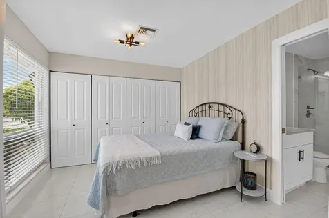 13725 Flora Place, Unit C Delray Beach FL 33484