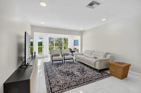 13725 Flora Place, Unit C Delray Beach FL 33484