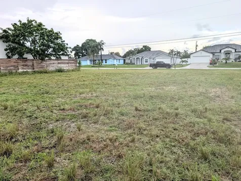 1422 SW 15th Street Cape Coral FL 33991