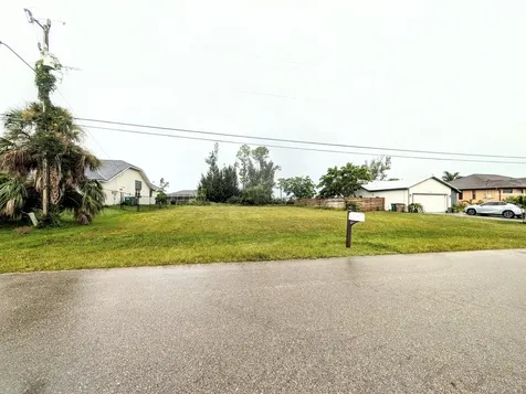 1422 SW 15th Street Cape Coral FL 33991