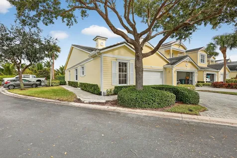906 Mariner Bay Boulevard Hutchinson Island FL 34949