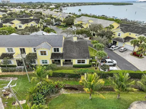 906 Mariner Bay Boulevard Hutchinson Island FL 34949